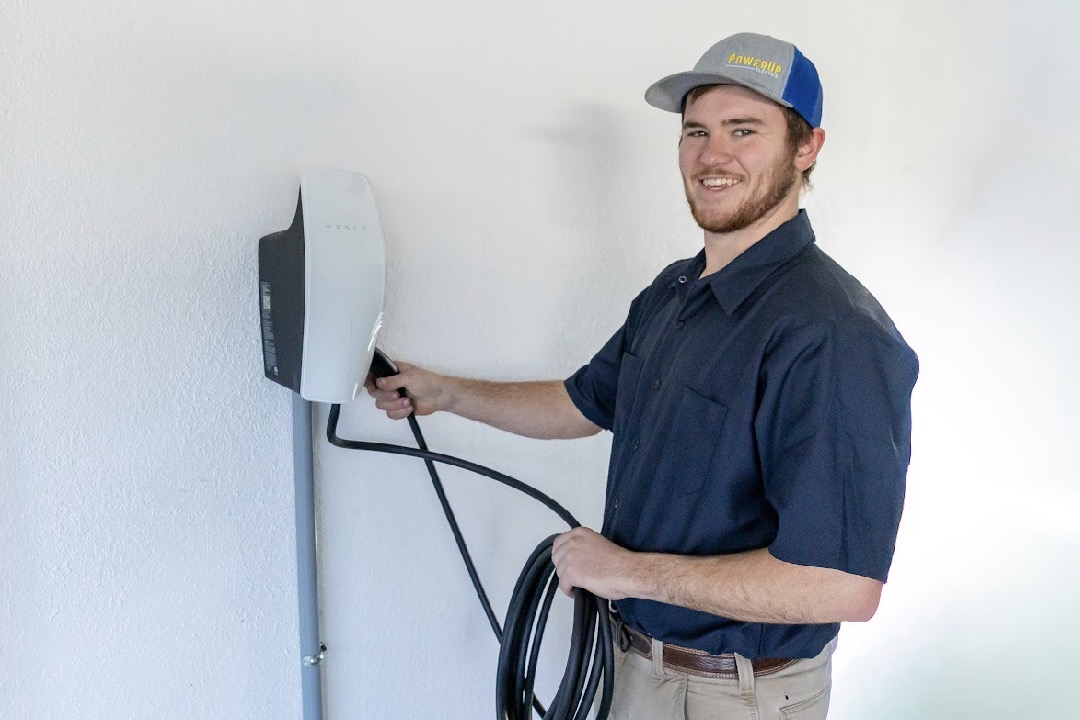 PowerUp Electric Electrician in Cedar Rapids, IA photo
