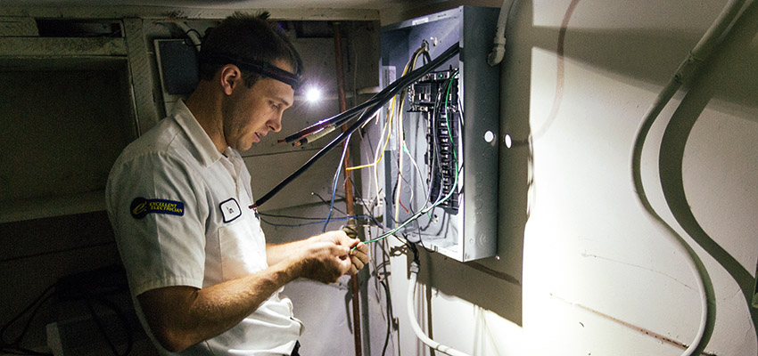 WIREONE Electric - Cedar Rapids Electrician in Cedar Rapids, IA photo