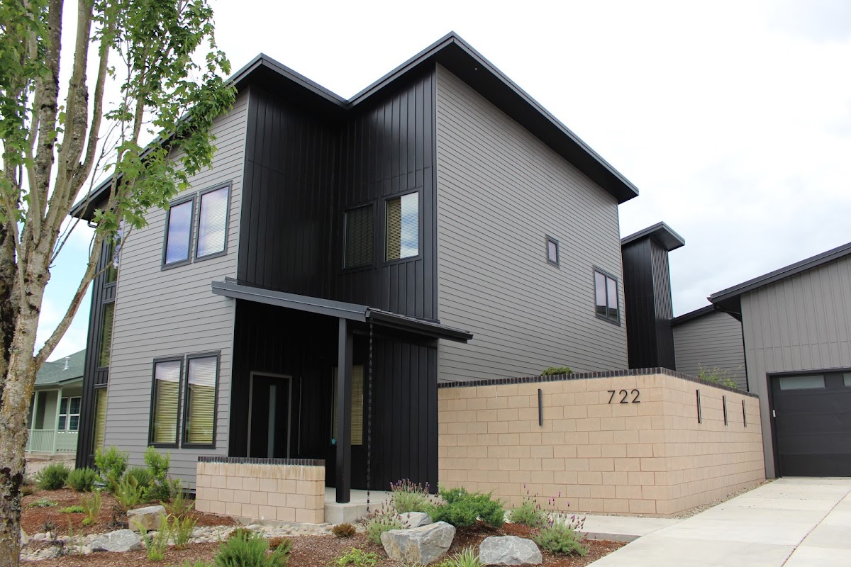 Assured Exteriors Contractor in Salem, OR photo