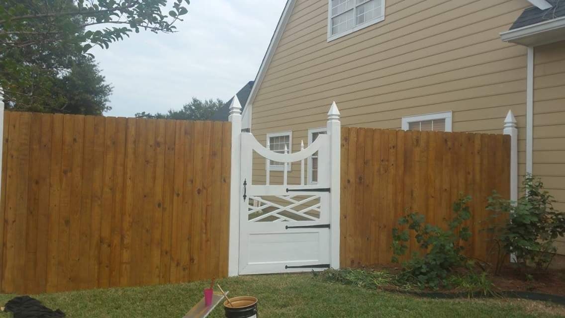 JnJ Fencing LLC Fence Contractor in Minden, LA photo