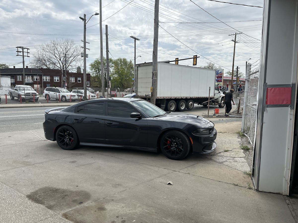 Johnny's Automatic Transmission Transmission Shop in Cleveland, OH photo