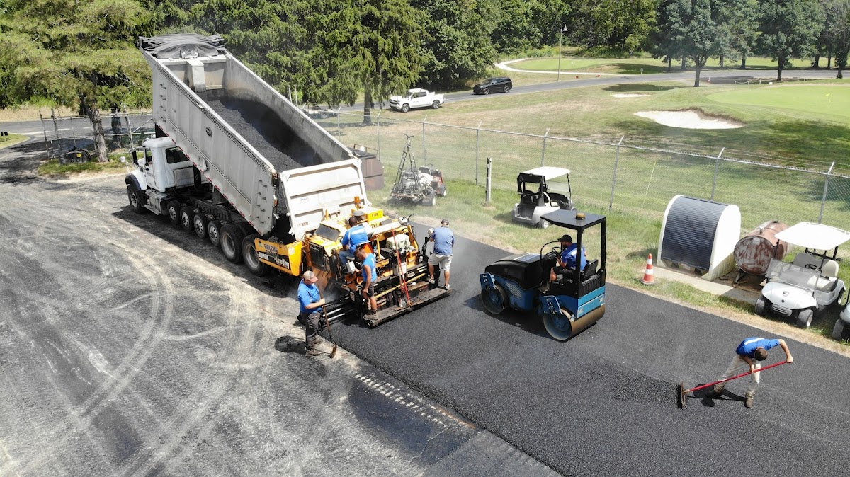 Breck's Paving Paving Contractor in Columbus, OH photo