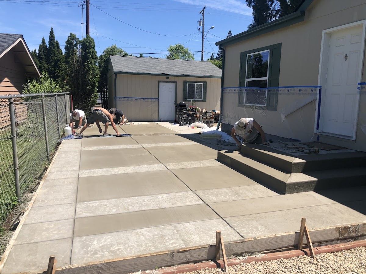 Final Finish Construction, LLC Concrete Contractor in Springfield, OR photo