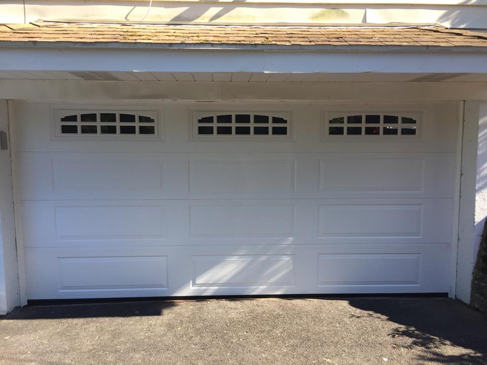 Bridgeport Overhead Door LLC Contractor in Waterbury, CT photo