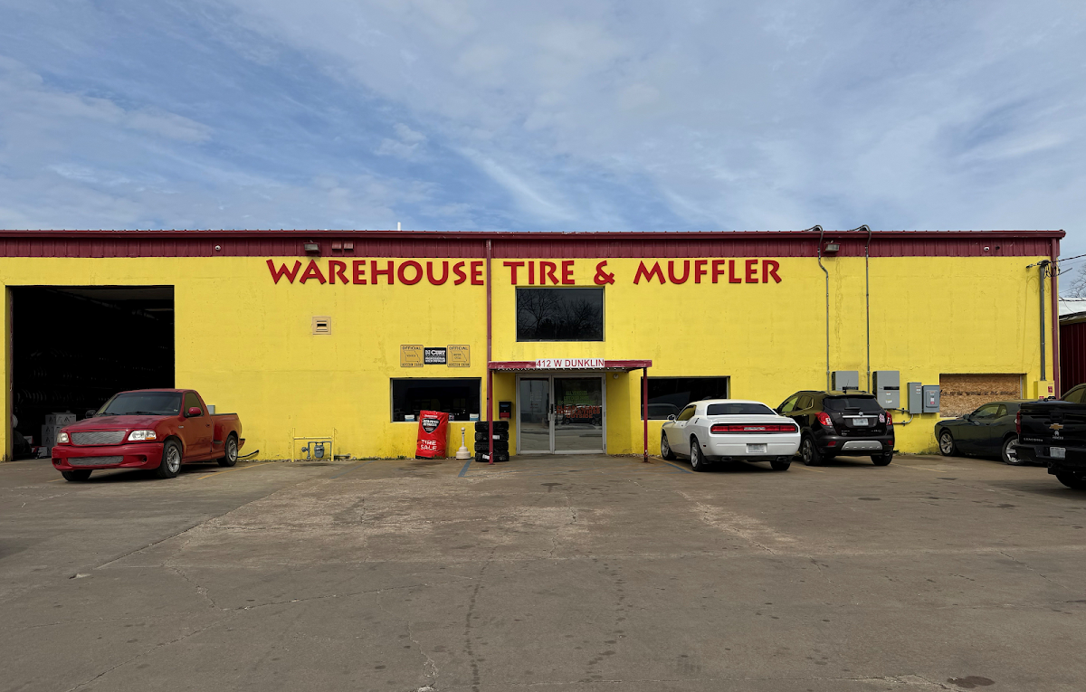 Clark Warehouse Tire & Auto Auto Repair Shop in Jefferson City, MO photo