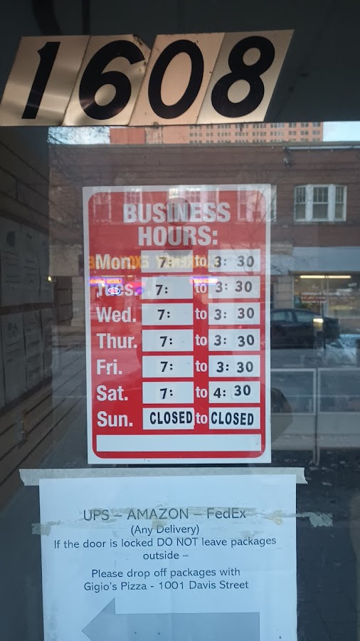 Davis Street Shoe & Luggage Shoe Repair Shop in Evanston, IL photo