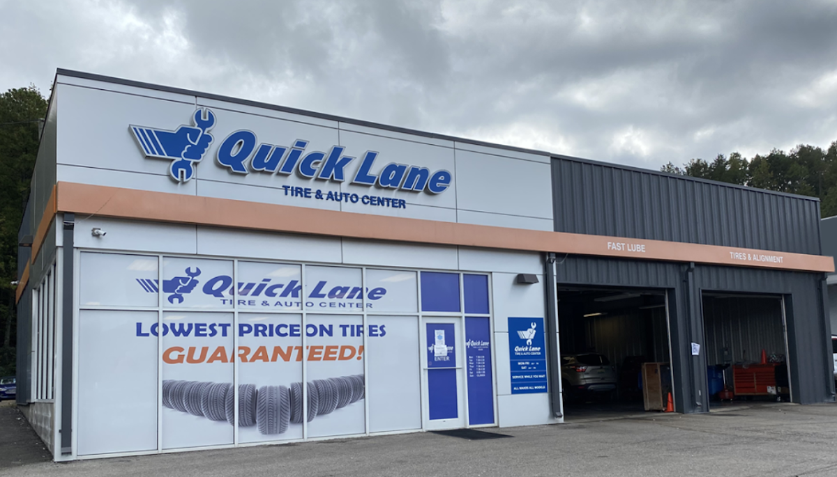 Quick Lane at C. A. Russell Ford Oil Change Service in Anniston, AL photo