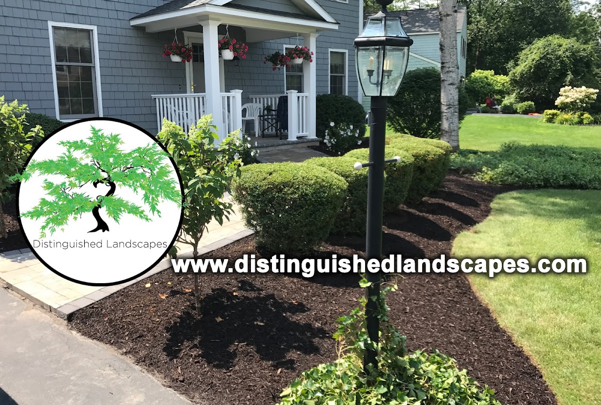DISTINGUISHED LANDSCAPES Landscaper in Syracuse, NY photo
