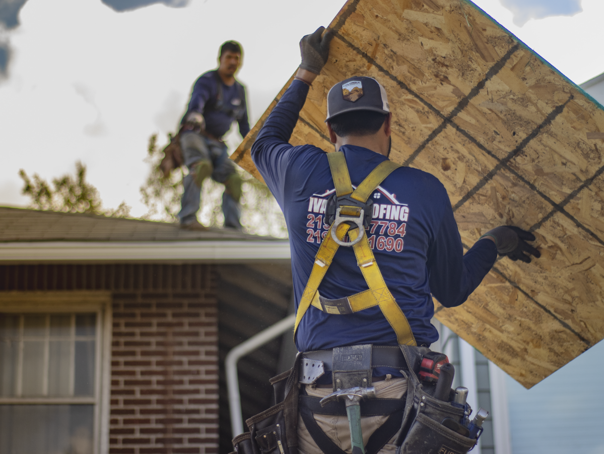 Ivan's Roofing and Remodeling Roofing Contractor in Hammond, IN photo
