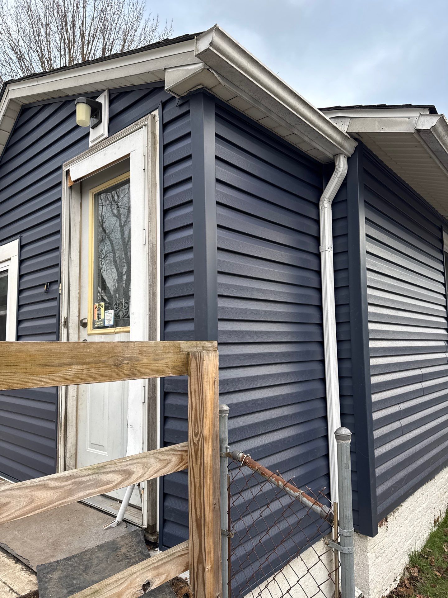Roman's Roofing LLC