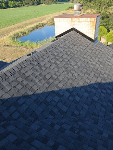 JT Roofers Co