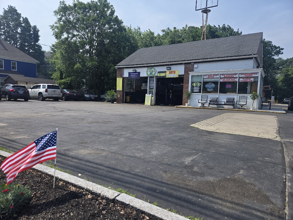 The Right Price Auto Auto Repair Shop in North Andover, MA photo