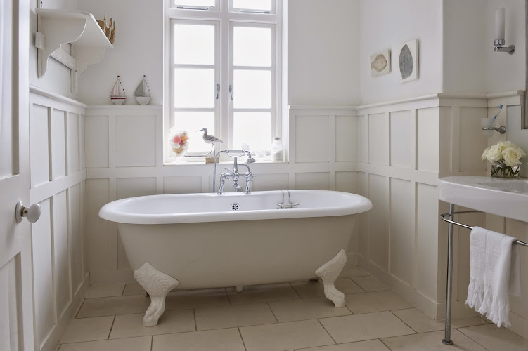 Affordable Bathtub Repair General Contractor in Hendersonville, TN photo