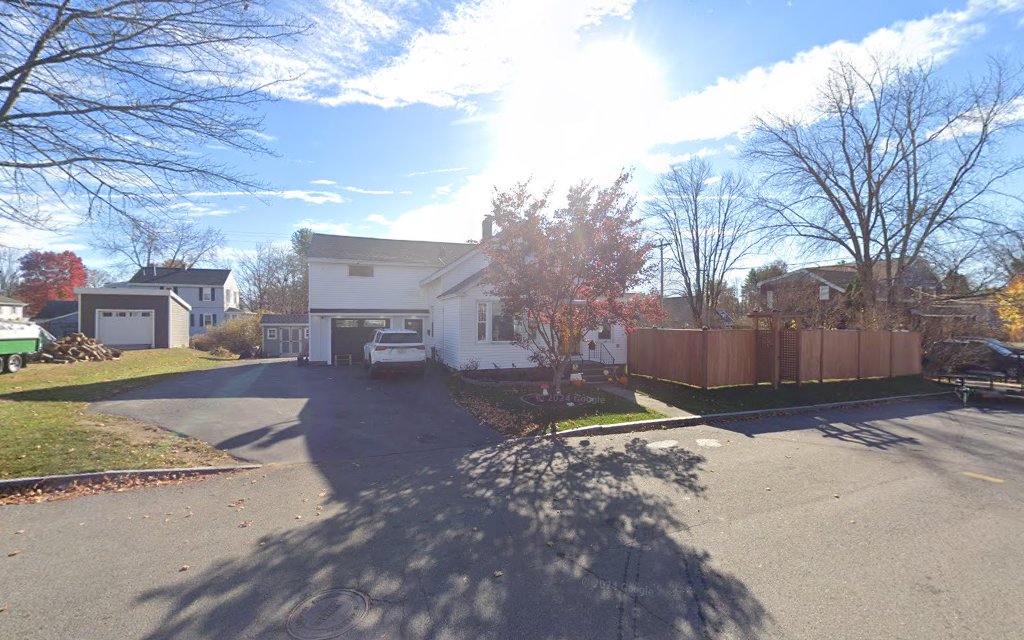 Gallery photo for 207 Fence in Westbrook, ME