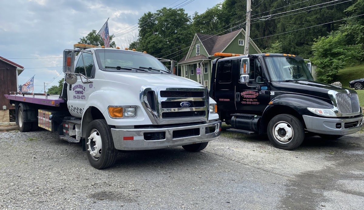 Berkebile Towing & Auto Service Auto Repair Shop in Johnstown, PA photo