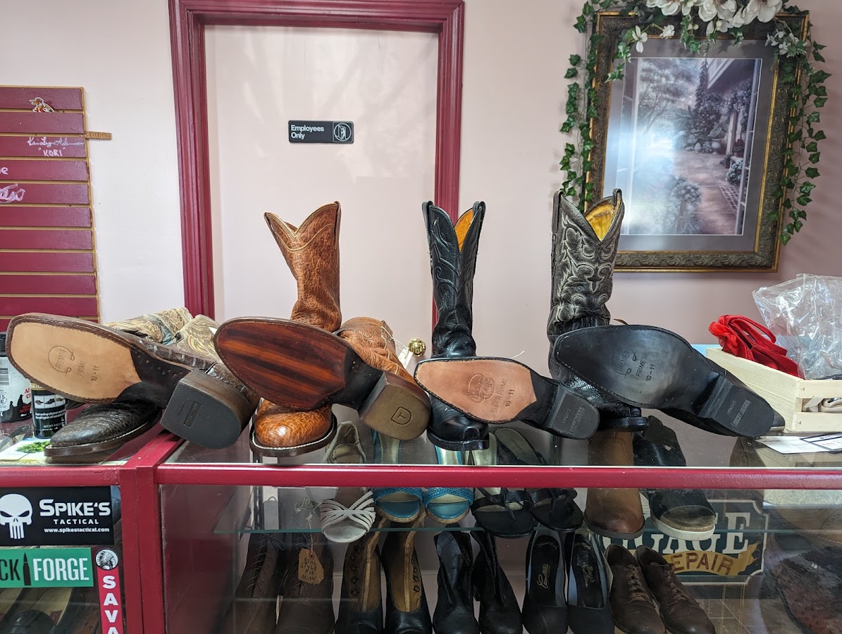 Corner Cobbler Shoe Repair Shoe Repair Shop in Marion, AR photo