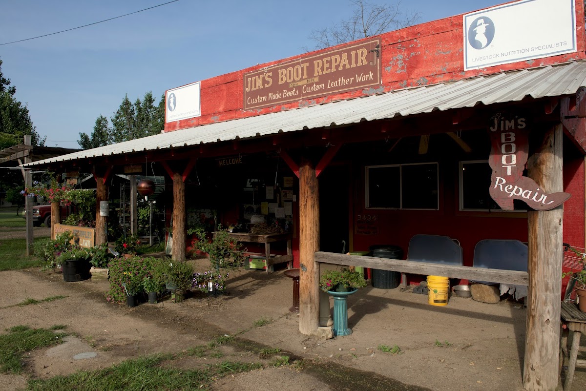 Jim's Boot Shop Shoe Repair Shop in Lockesburg, AR photo