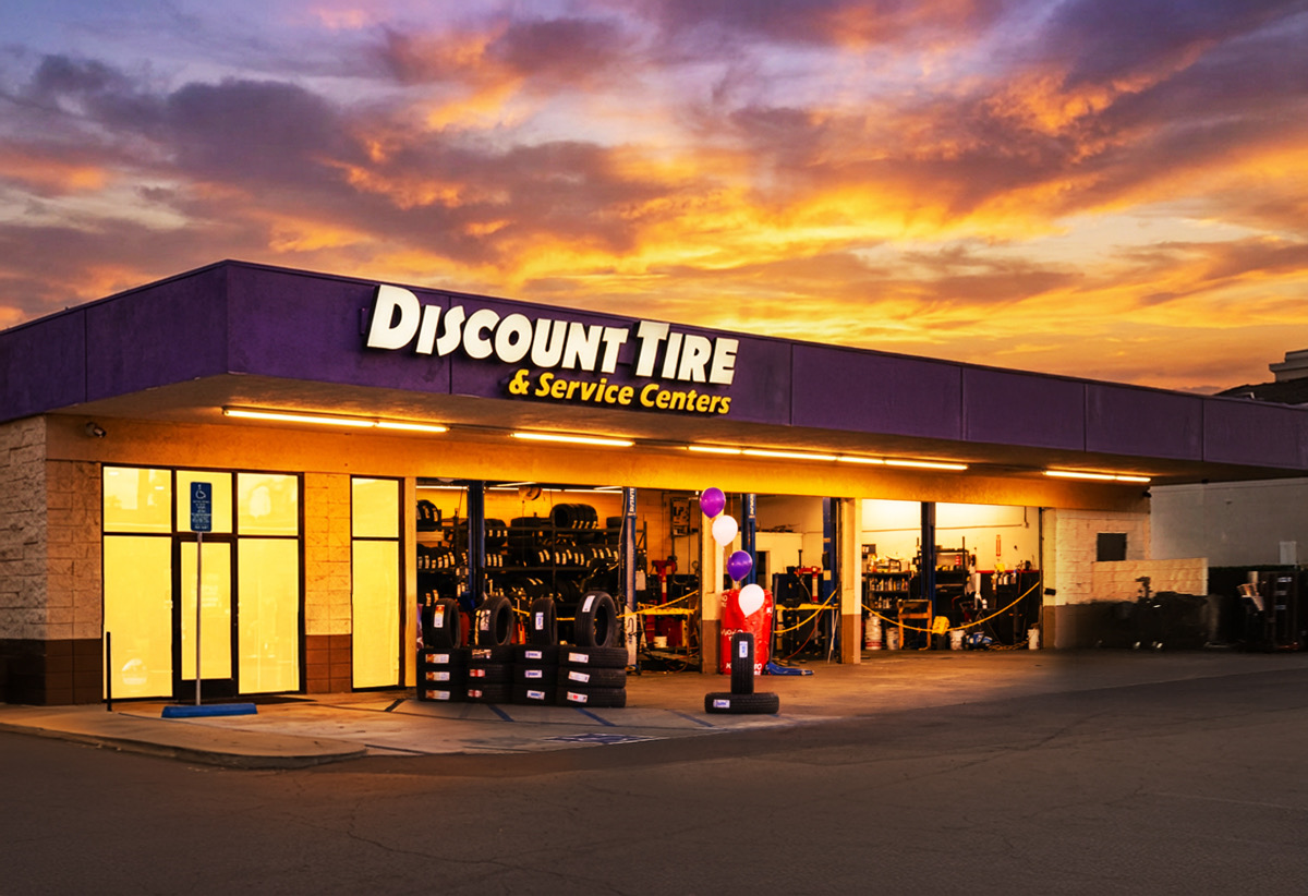 Discount Tire & Service Centers Anaheim Tire Shop in Anaheim, CA photo