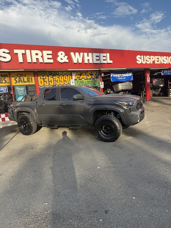 Lincoln's Tires Auto Repair Shop in Anaheim, CA photo