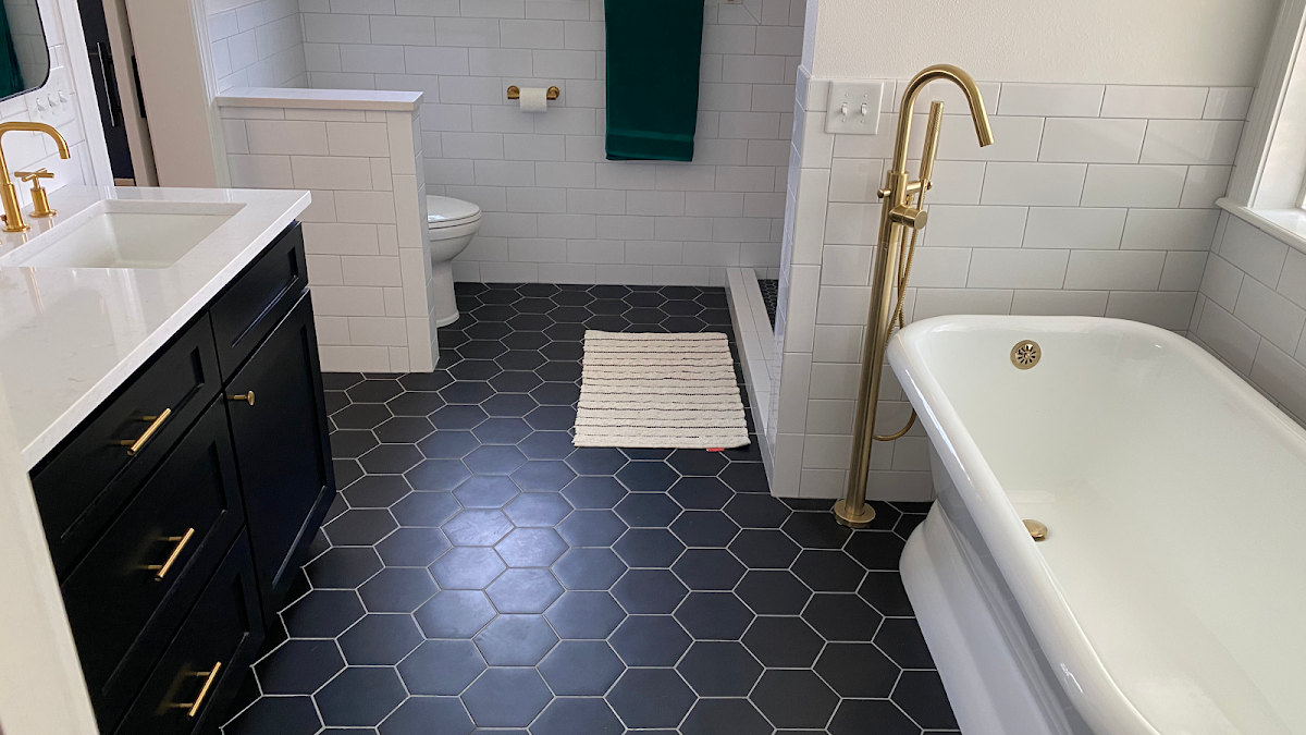 C & D Floor Covering and Renovations LLC General Contractor in Bentonville, AR photo