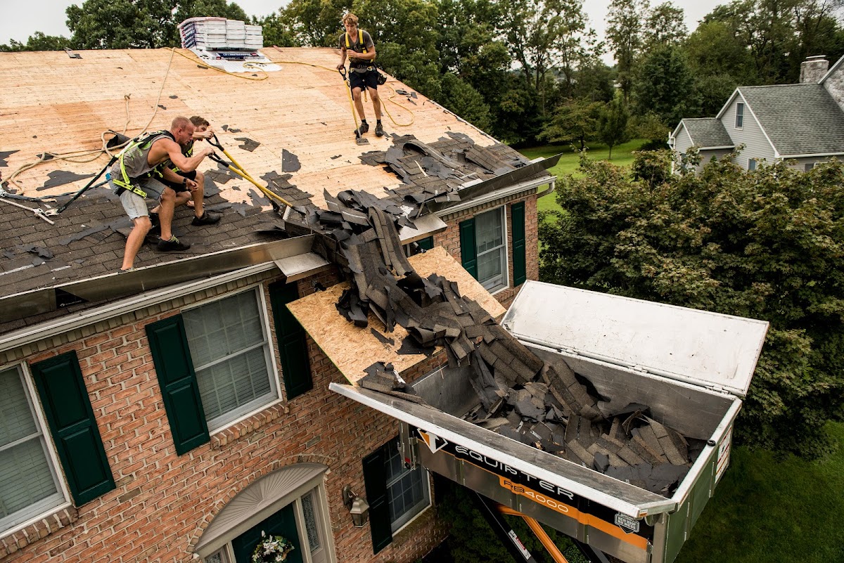 certified quality construction Roofing Contractor in Battle Creek, MI photo