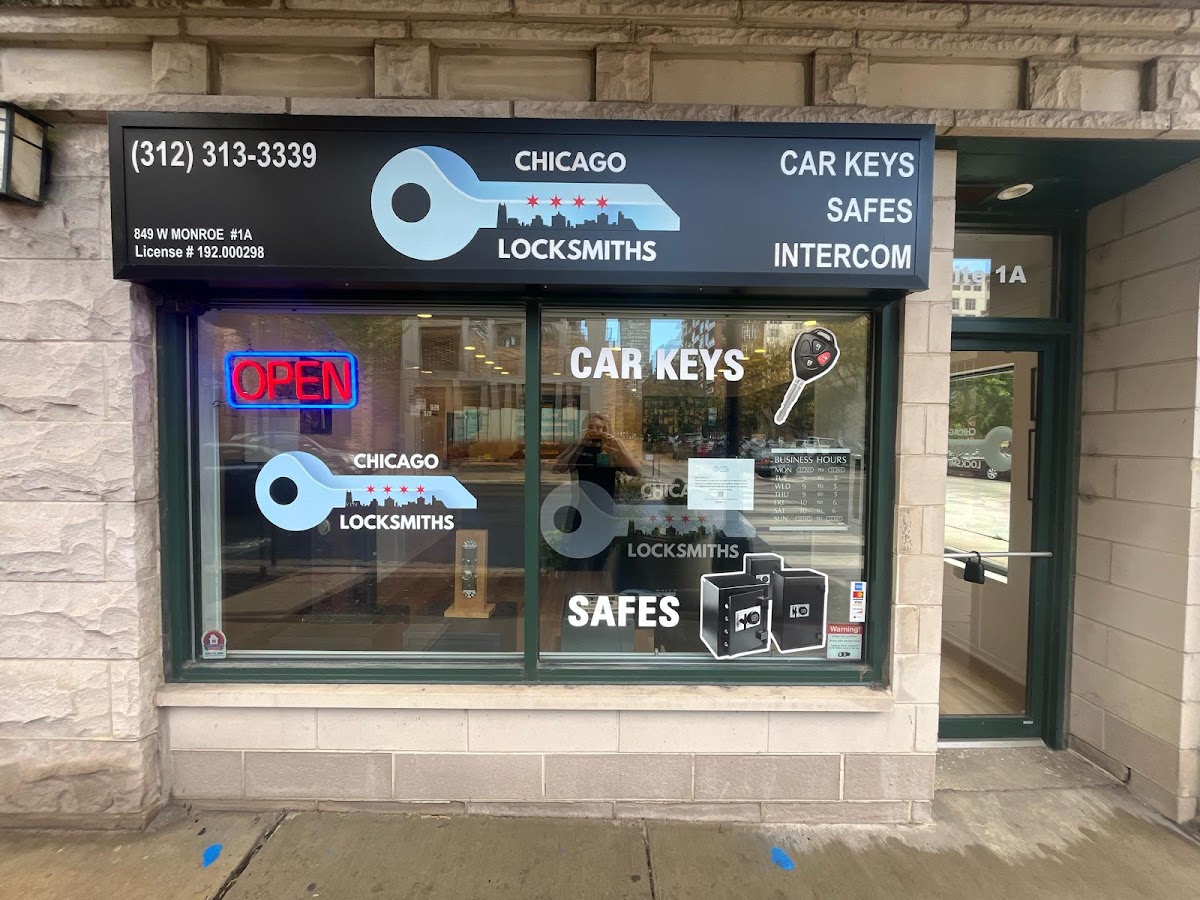 Chicago Locksmiths Locksmith in Chicago, IL photo