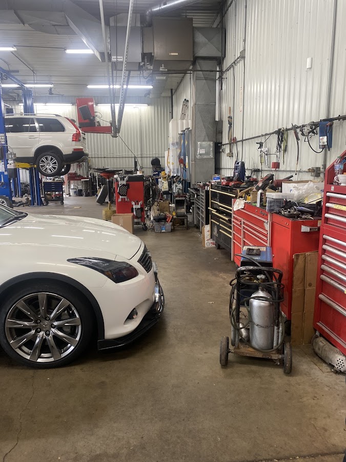 Dale Transmission & Auto Repair Auto Repair Shop in St Paul, MN photo