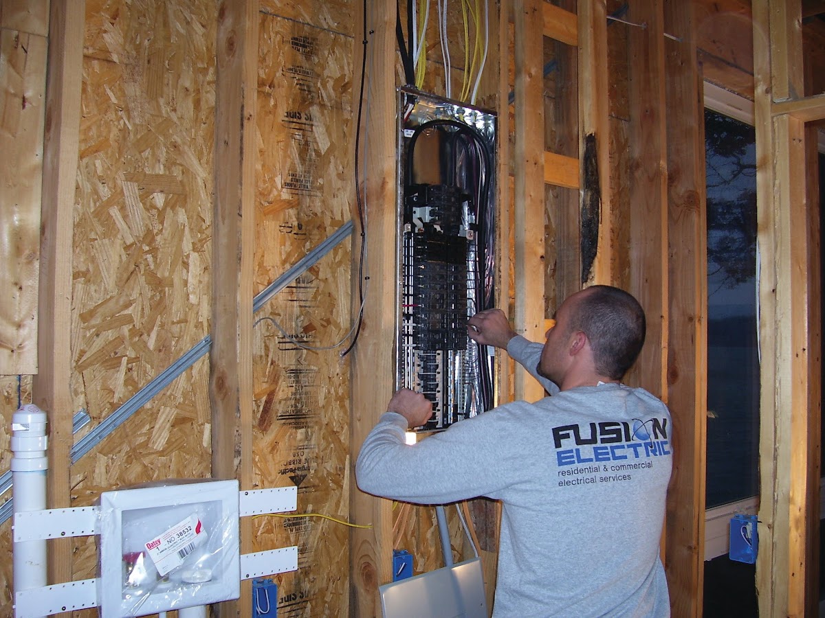 Fusion Electric Electrician in Overland Park, KS photo