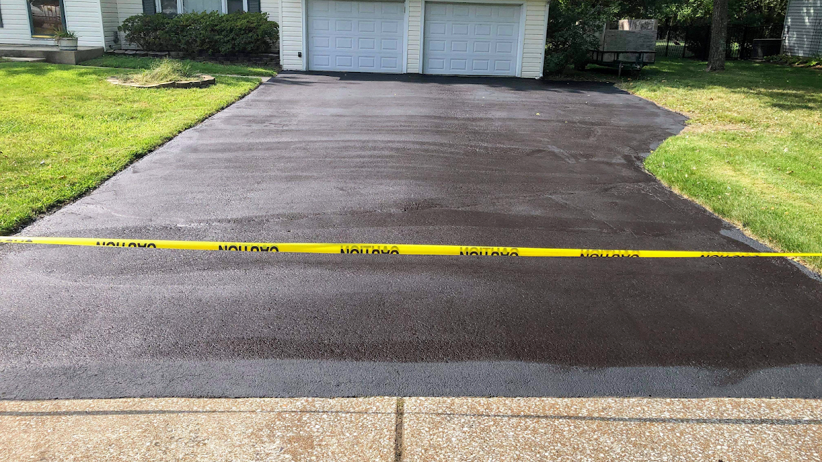 Arch City Sealcoating Asphalt Contractor in St. Louis, MO photo
