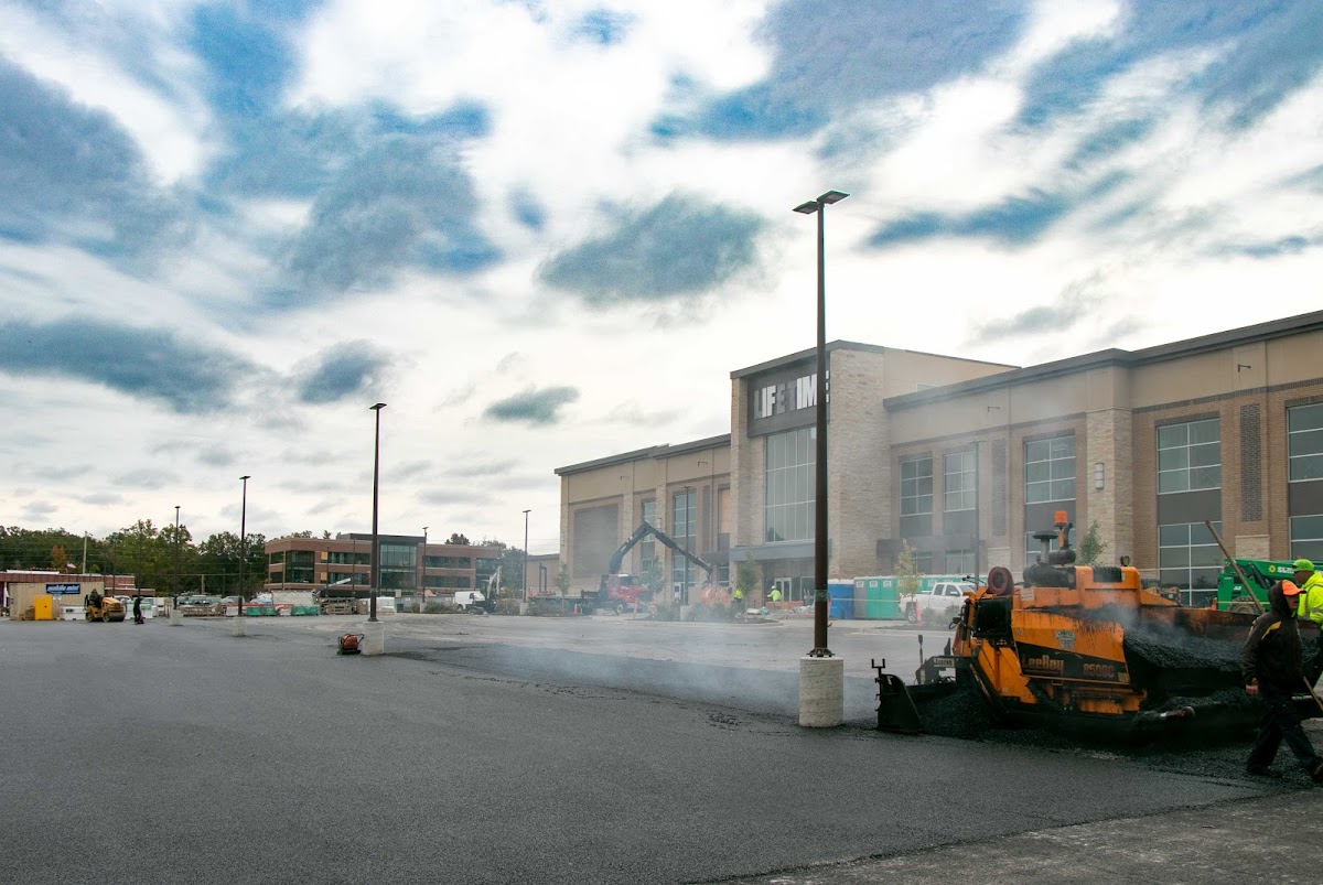 Leritz Busy Bee Paving Asphalt Contractor in St. Louis, MO photo