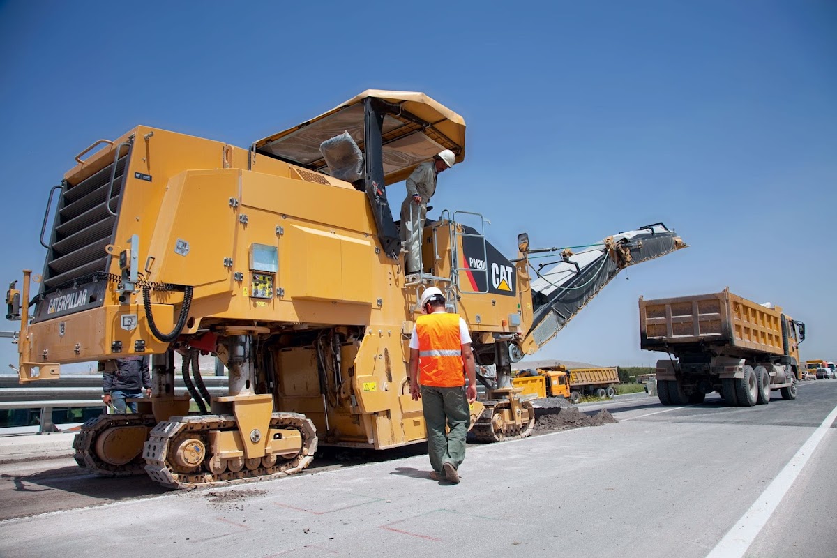 Thomas and Dustin's Asphalt Asphalt Contractor in Villa Ridge, MO photo