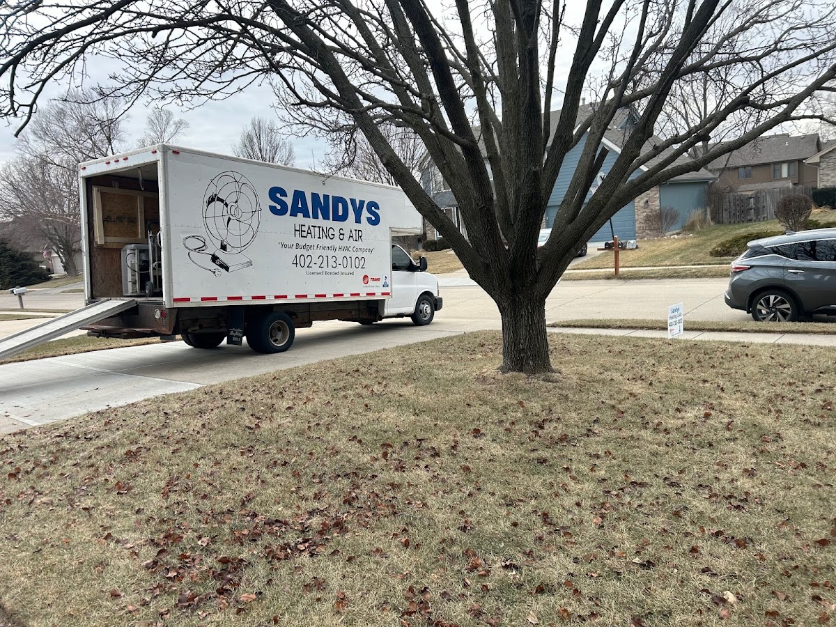 Sandy’s Heating and Air Hvac Contractor in Papillion, NE photo
