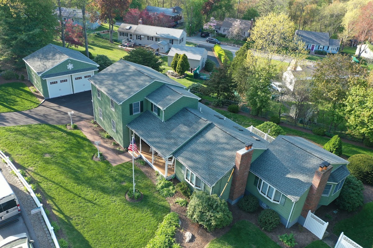 Universal Roofing Solutions Roofing Contractor in Burlington, MA photo