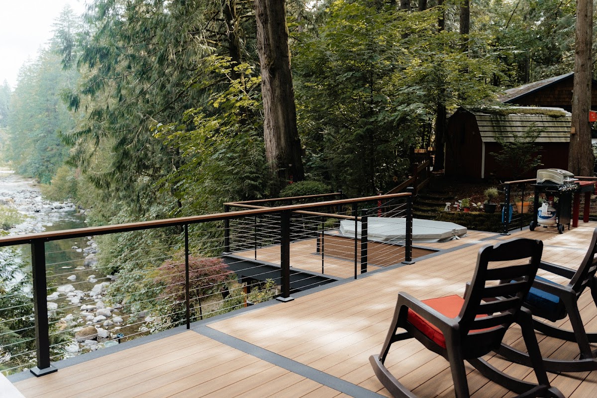 Cascade Fence & Deck Deck Builder in Tacoma, WA photo