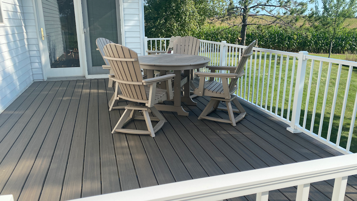 24 x 7 Deck Builders photo
