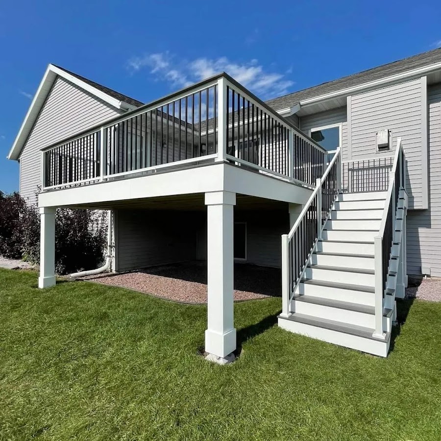 Deck Dogs LLC Deck Builder in Mazomanie, WI photo