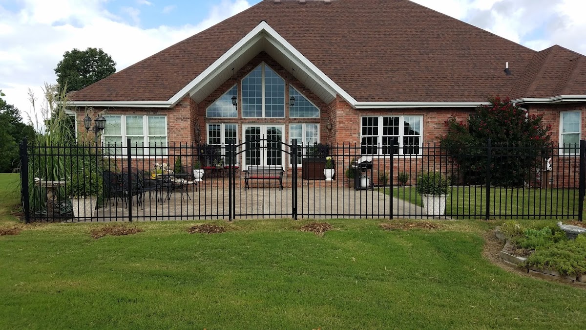 The Fencing Company LLC Fence Contractor in Springfield, MO photo