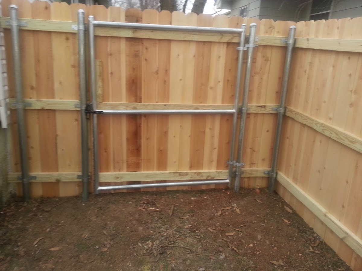 Built Right Fence Fence Contractor in Springfield, MO photo