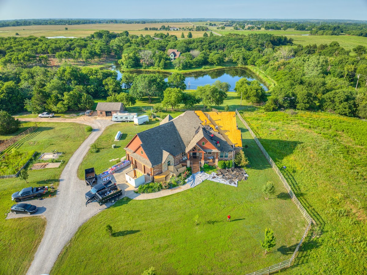Washita Roofing & Construction Roofing Contractor in Norman, OK photo