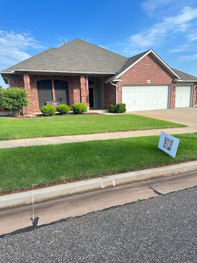 Hiner Roofing Roofing Contractor in Norman, OK photo