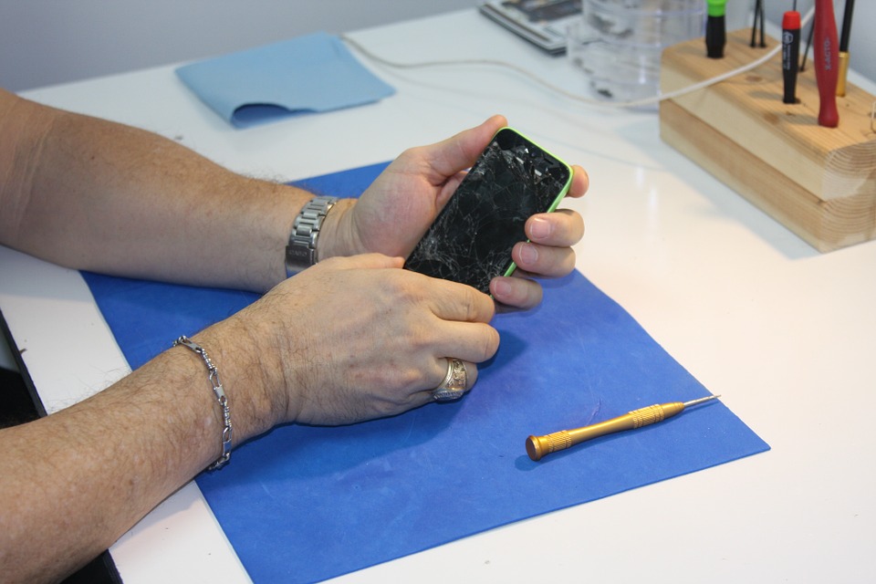 Spinware: Repair, Soldering, and More Mobile Phone Repair Shop in Albany, OR photo