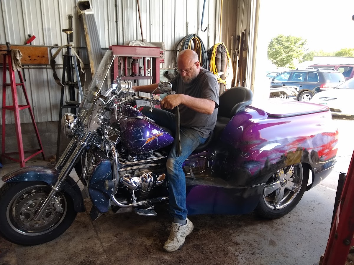 Hub Auto Auto Repair Shop in Aberdeen, SD photo