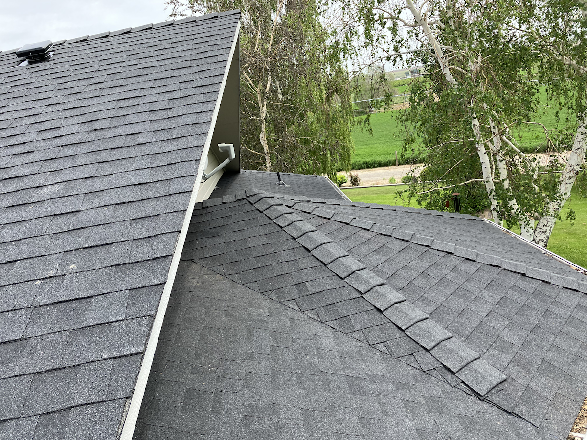 Supreme Roofing LLC Roofing Contractor in Caldwell, ID photo