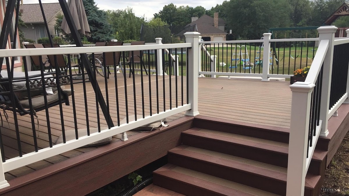 Platinum Decking Schaumburg Contractor in Schaumburg, IL photo