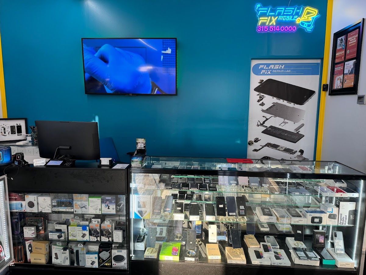 Flash Fix Mobile Electronics Repair Shop in Mattydale, NY photo