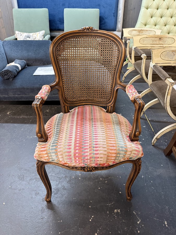 Chong's Upholstery
