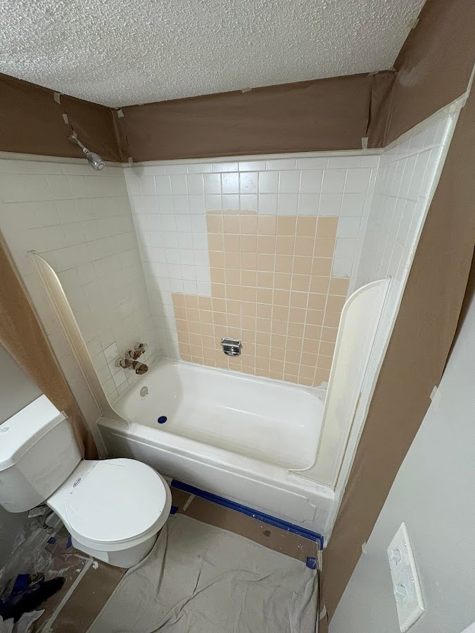 Bathtub Reglazing NY Contractor in Bronx, NY photo