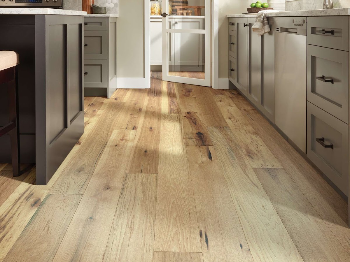 Ariel Hardwood Flooring Specialist Contractor in Los Angeles, CA photo