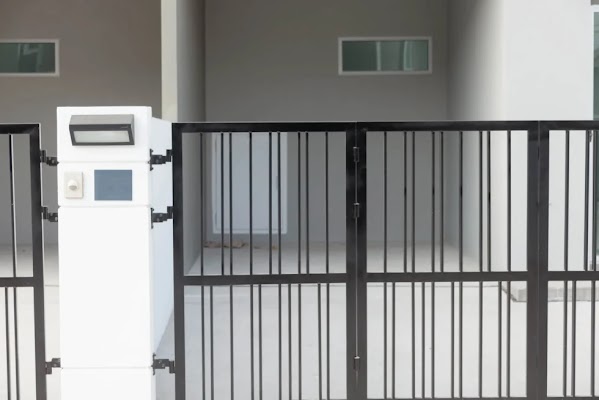 Gallery photo for Budget Fence and Gate Systems in West Palm Beach, FL