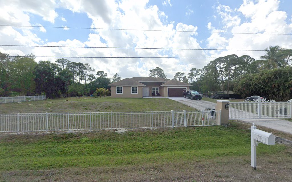 Gallery photo for Specialty Fence & Gate in Loxahatchee, FL